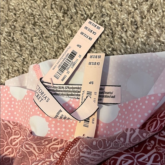 Victoria's Secret No-Show Panties Set - Picture 7 of 7